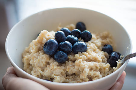 Oatmeal Breakfast with Blueberries